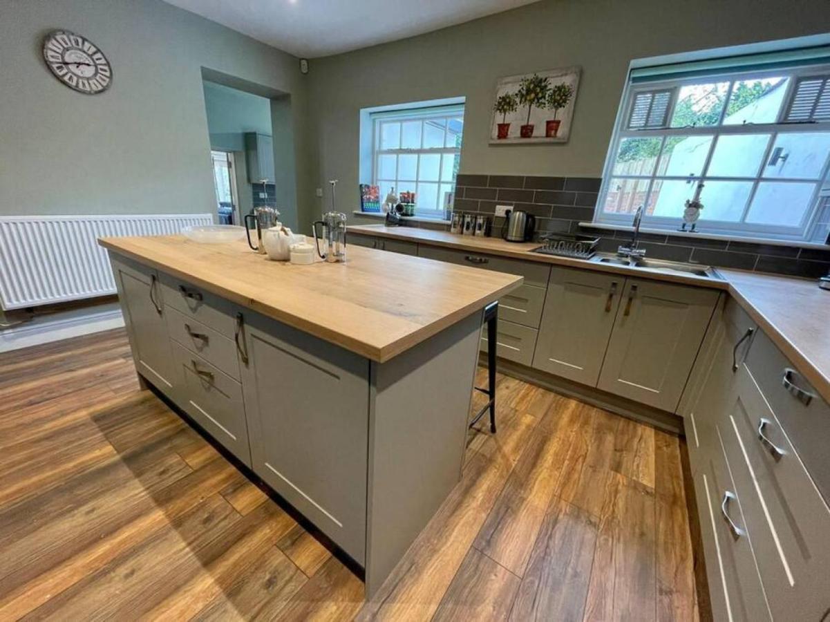 Lydney House Swaffham Sleeps 22 빌라 외부 사진